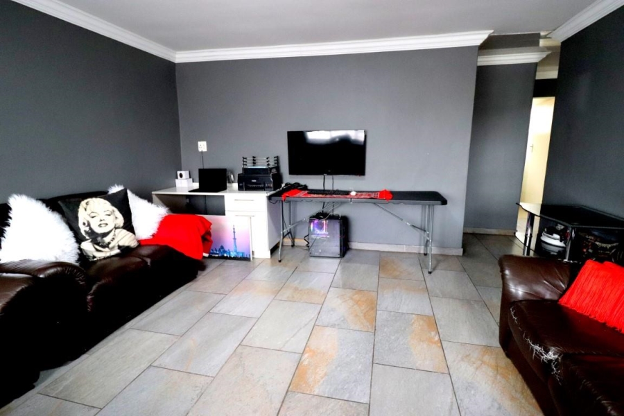 3 Bedroom Property for Sale in Woodlands Western Cape